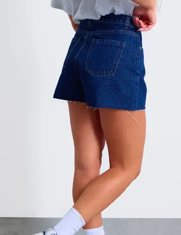 Pantaloni scurti PRETTYLITTLETHING, bleumarin