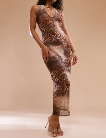 Rochie lunga PRETTYLITTLETHING, maro