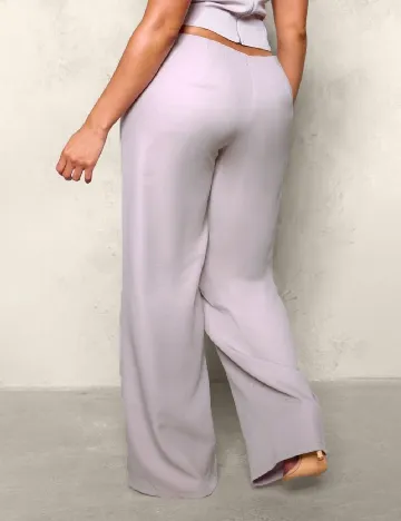 Pantaloni PRETTYLITTLETHING, gri