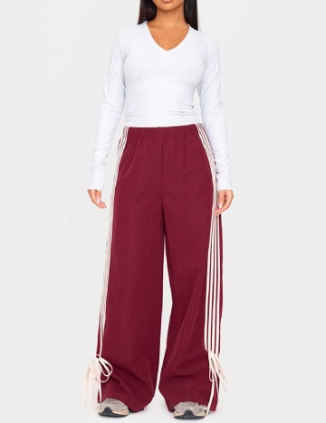 Pantaloni PRETTYLITTLETHING, grena