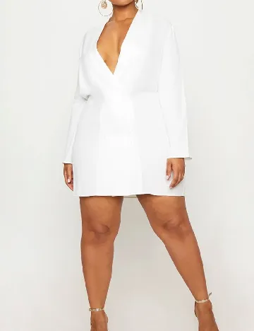 Rochie scurta PRETTYLITTLETHING Plus Size, alb