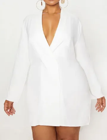 Rochie scurta PRETTYLITTLETHING Plus Size, alb