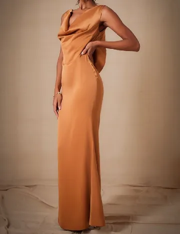 Rochie lunga PRETTYLITTLETHING, maro