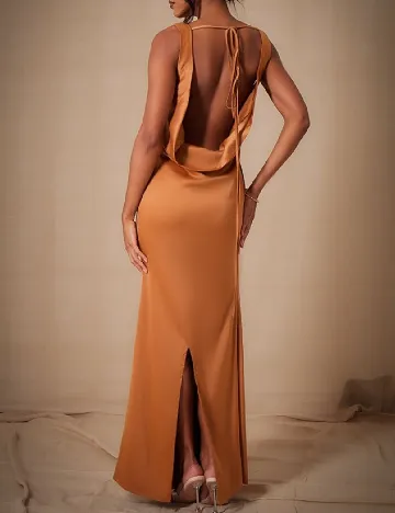 Rochie lunga PRETTYLITTLETHING, maro
