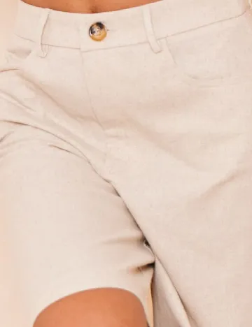 Pantaloni scurti PRETTYLITTLETHING, bej