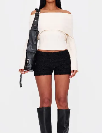 Pantaloni scurti PRETTYLITTLETHING, negru