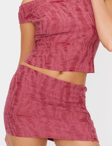 Fusta PRETTYLITTLETHING, rosu