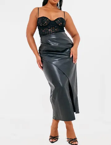 Top PRETTYLITTLETHING Plus Size, negru