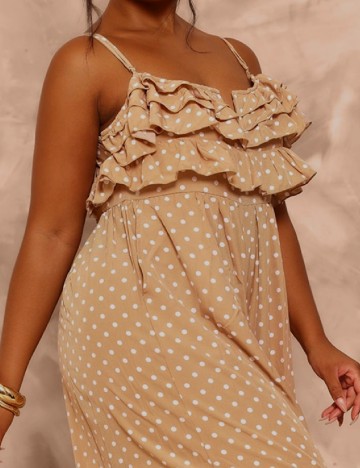 Salopeta PRETTYLITTLETHING Plus Size, maro deschis