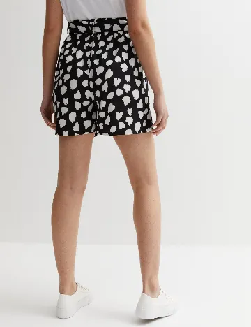 Pantaloni scurti New Look Maternity, negru