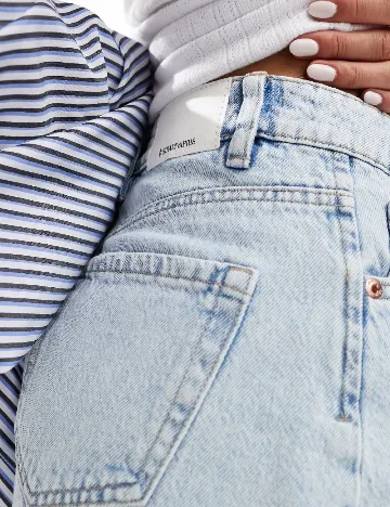Pantaloni scurti Stradivarius, albastru Albastru