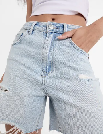 Pantaloni scurti Stradivarius, albastru