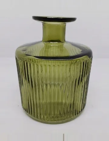Vaza mica de sticla, verde Verde