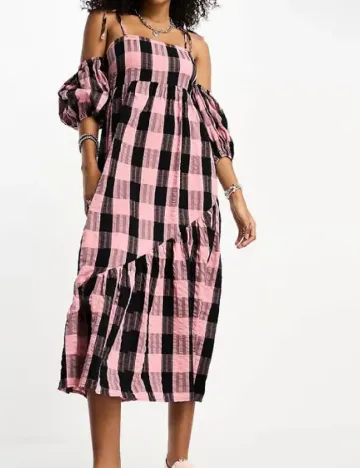 Rochie medie COLLUSION, negru/roz Roz