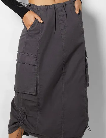Fusta Bershka, gri Gri