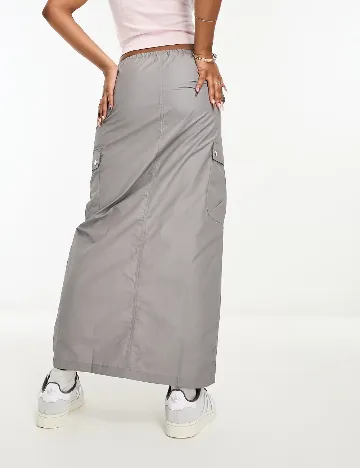 Fusta Stradivarius, gri Gri
