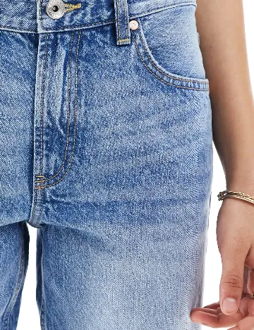 Pantaloni scurti Bershka, albastru Albastru
