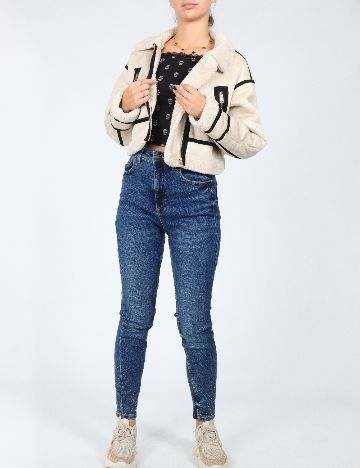Jacheta Zara, bej