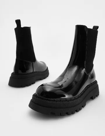 Ghete Reserved, negru Negru