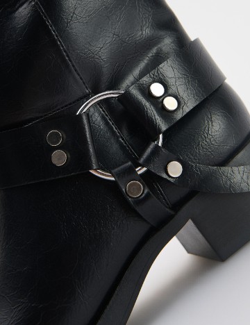 Ghete Reserved, negru
