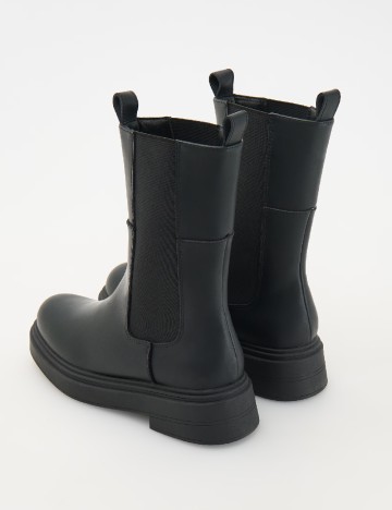 Ghete Reserved, negru