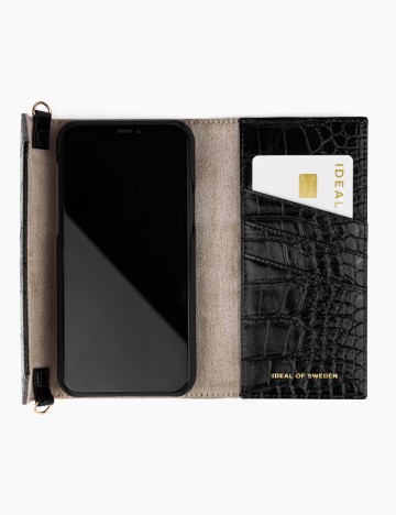 Husa iPhone IDEAL OF SWEDEN, negru