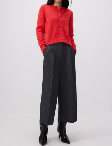 Cardigan Reserved, rosu