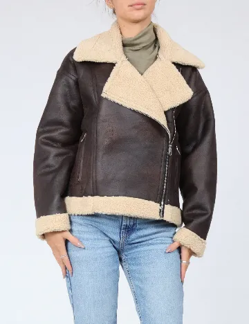 Jacheta Bershka, maro Maro