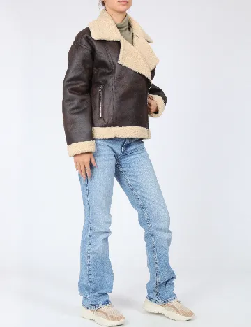 Jacheta Bershka, maro Maro
