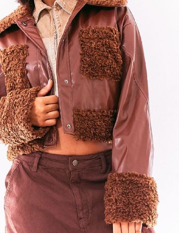Jacheta PrettyLittleThing, maro