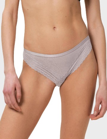 Chilot Triumph, gri