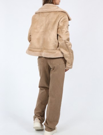 Jacheta Stradivarius, crem