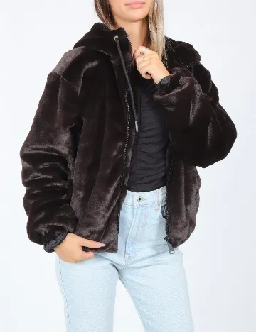 Jacheta Stradivarius, maro inchis Maro