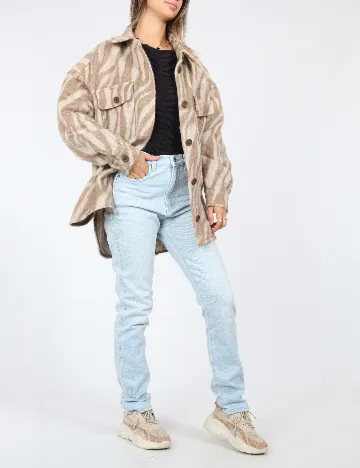 Jacheta Jacqueline de Yong, bej Crem
