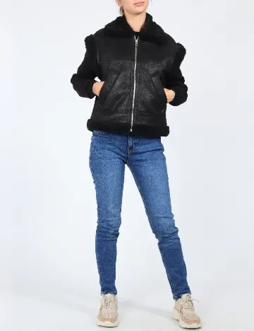 Vesta Zara, negru Negru