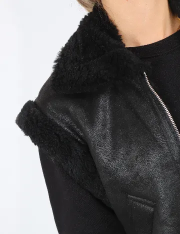Vesta Zara, negru Negru