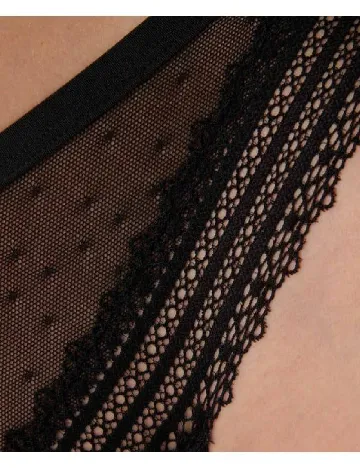 Model: Tempting Tulle_01 String. Triumph, negru Negru