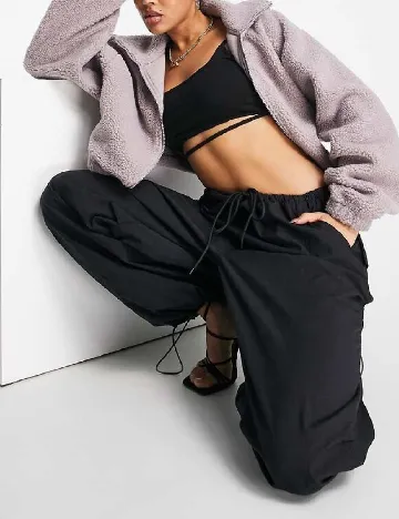 Jacheta ASOS, mov Mov