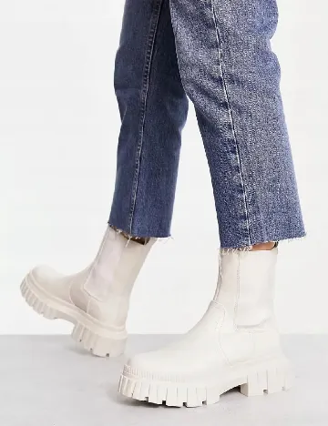 Ghete Stradivarius, crem Crem