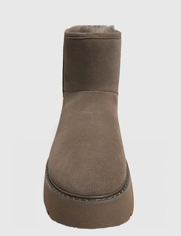 Ghete Stradivarius, maro