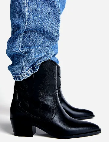 Ciocate Stradivarius, negru Negru