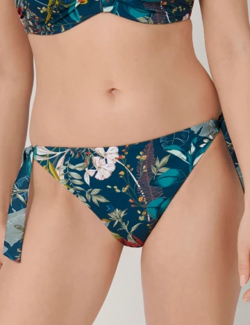 Chilot Triumph, floral