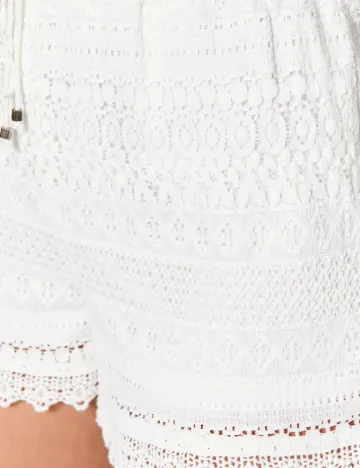 Pantaloni scurti Vero Moda, alb Alb